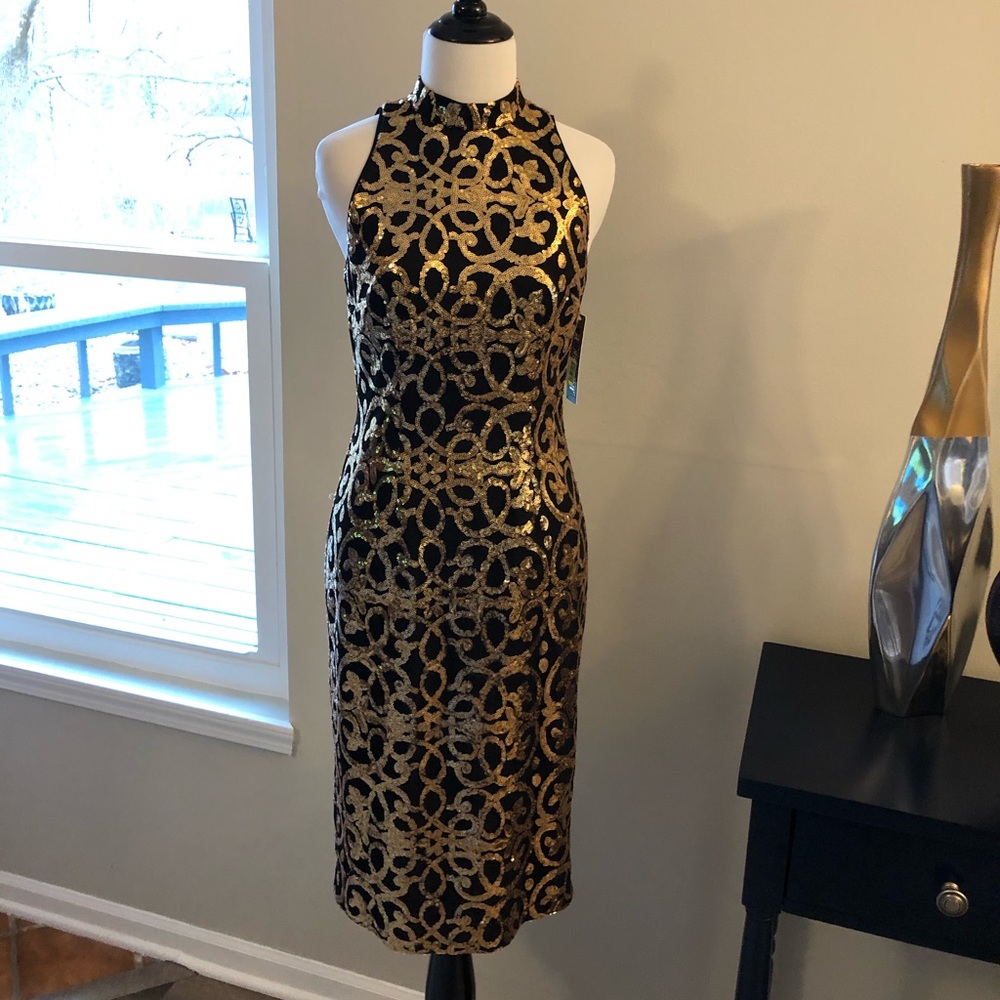 Black and Gold Sequins Sleeveless Dress